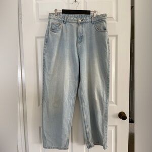 PRETTYLITTLE THING - SIZE 12*